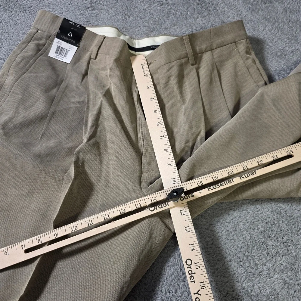 Claiborne Mens 36x30 Dress Pants Khaki Tan Pleated Cuffed Wrinkle Free MERU0902